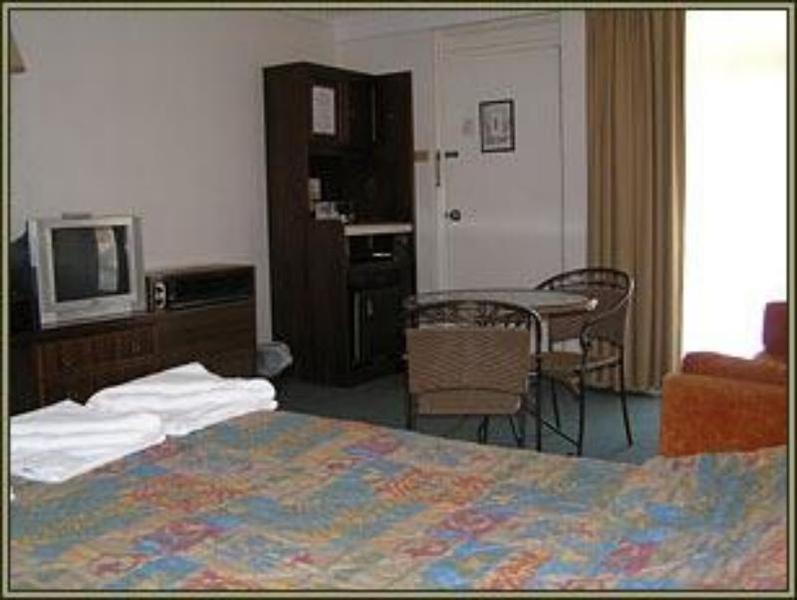 Molly Morgan Motor Inn Мейтленд Екстер'єр фото